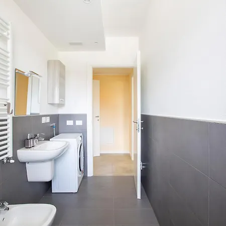 Larius Apartment-residence With Pool On 穆索