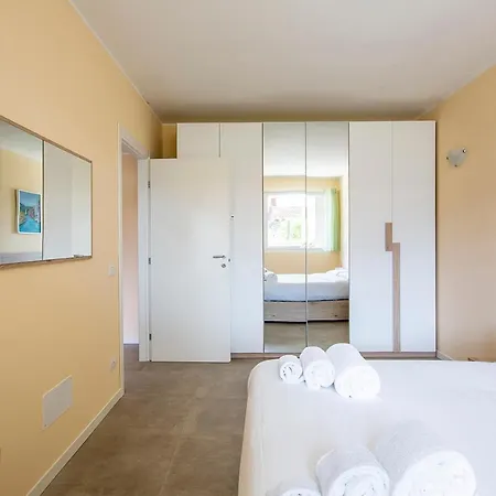 Larius Apartment-residence With Pool On Appartamento Musso