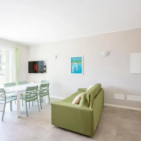 Larius Apartment-residence With Pool On * Musso