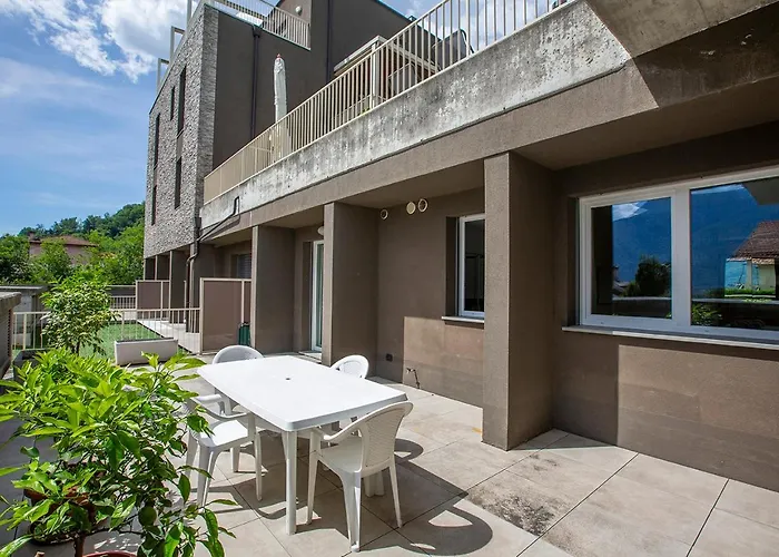 Apartmán Larius Apartment-residence With Pool On *