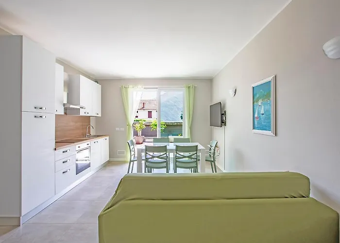 Larius Apartment-residence With Pool On