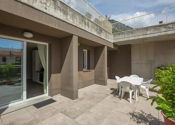 Larius Apartment-residence With Pool On Apartmán *