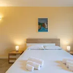 Larius Apartment-residence With Pool On * 무쏘