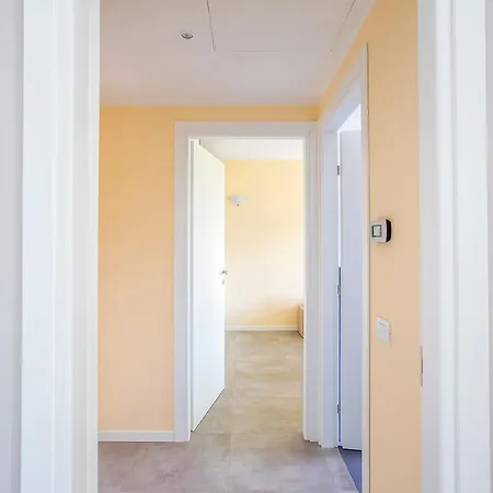 Larius Apartment-residence With Pool On *