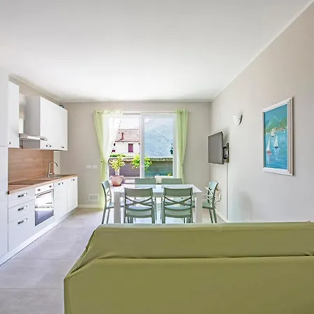 Larius Apartment-residence With Pool On