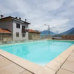 Larius Apartment-residence With Pool On Appartamento