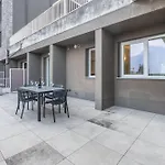 Larius Apartment-residence With Pool On Appartamento Musso