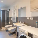 Larius Apartment-residence With Pool On Appartamento *