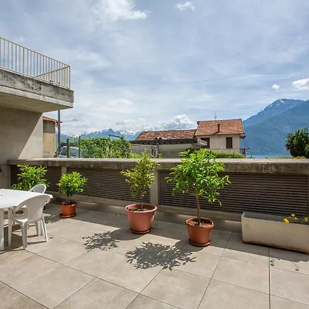 Larius Apartment-residence With Pool On Daire