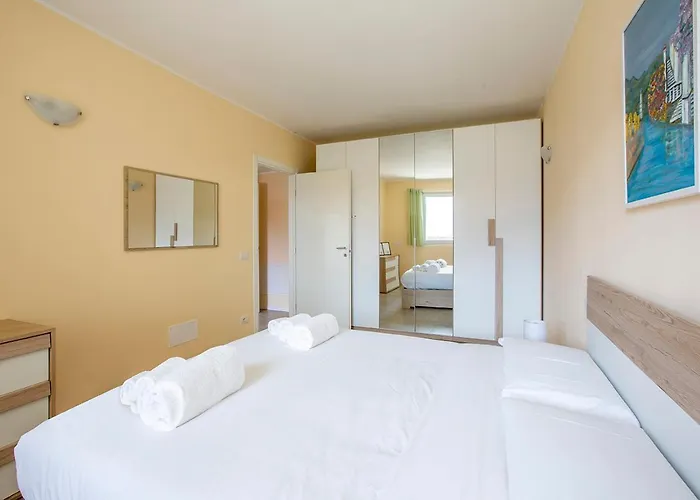 Larius Apartment-residence With Pool On Daire *